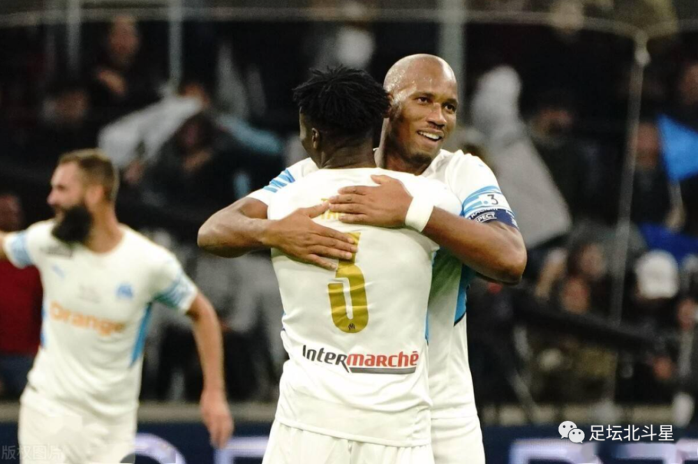 包含马赛围绕法甲完成体检C罗在MAD比赛中势不可挡，杜兰特与80激战篮网分钟看傻球迷的词条